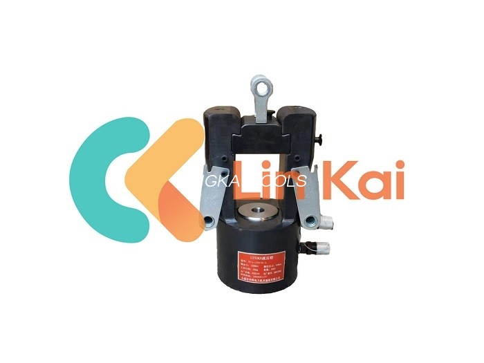 Hydraulisk pressmaskin med motoriserad pump för ACSR-ledarskarvning
